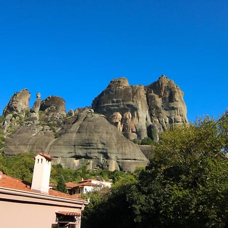 شقة The House Under The Rocks Of Meteora 2 كالامباكا المظهر الخارجي الصورة